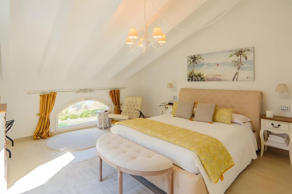 Property building, Living room, Bedroom