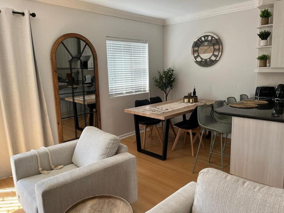 The Little Cove Apartment in Cape Town