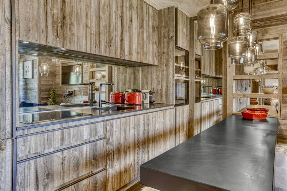 Modern Jaillet Pearl Newly Renovated Apartment in Combloux