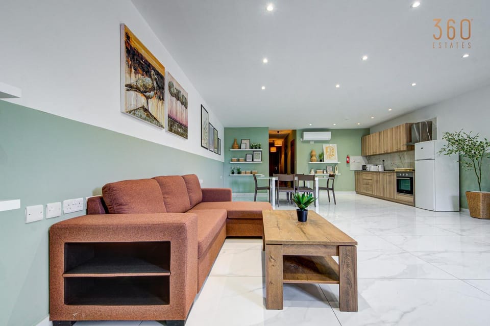Library, Kitchen or kitchenette, Living room, Seating area