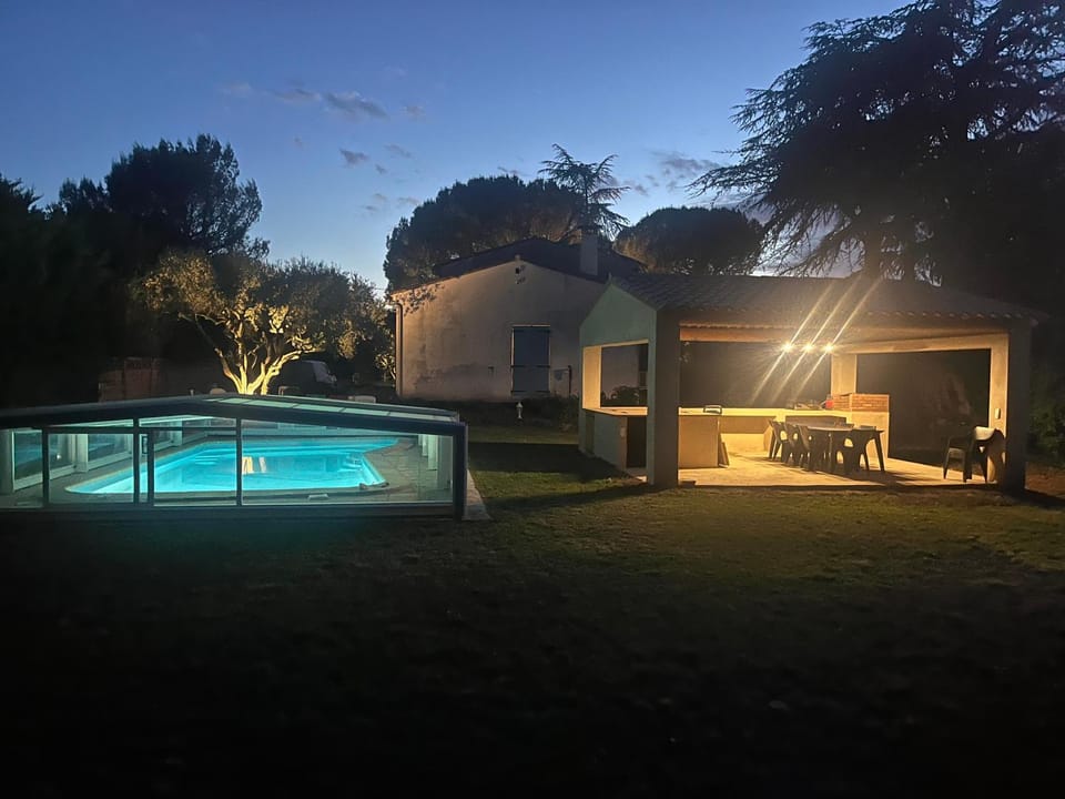 Charmante maison avec piscine dans le Vaucluse Villa in Ménerbes