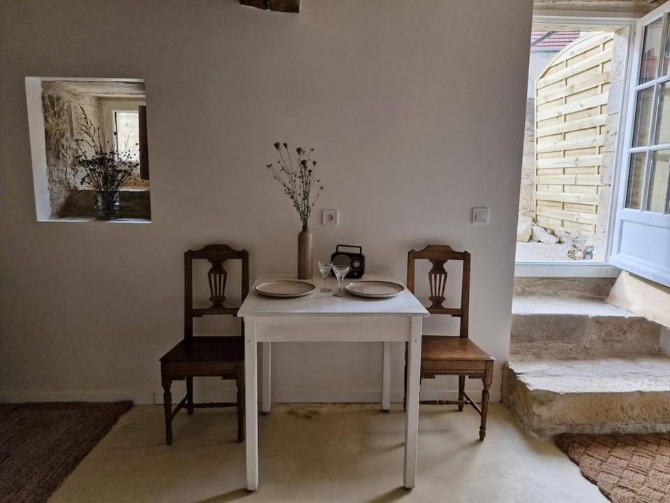 Studio de charme dans un village Bourguignon Apartment in Bourgogne-Franche-Comté