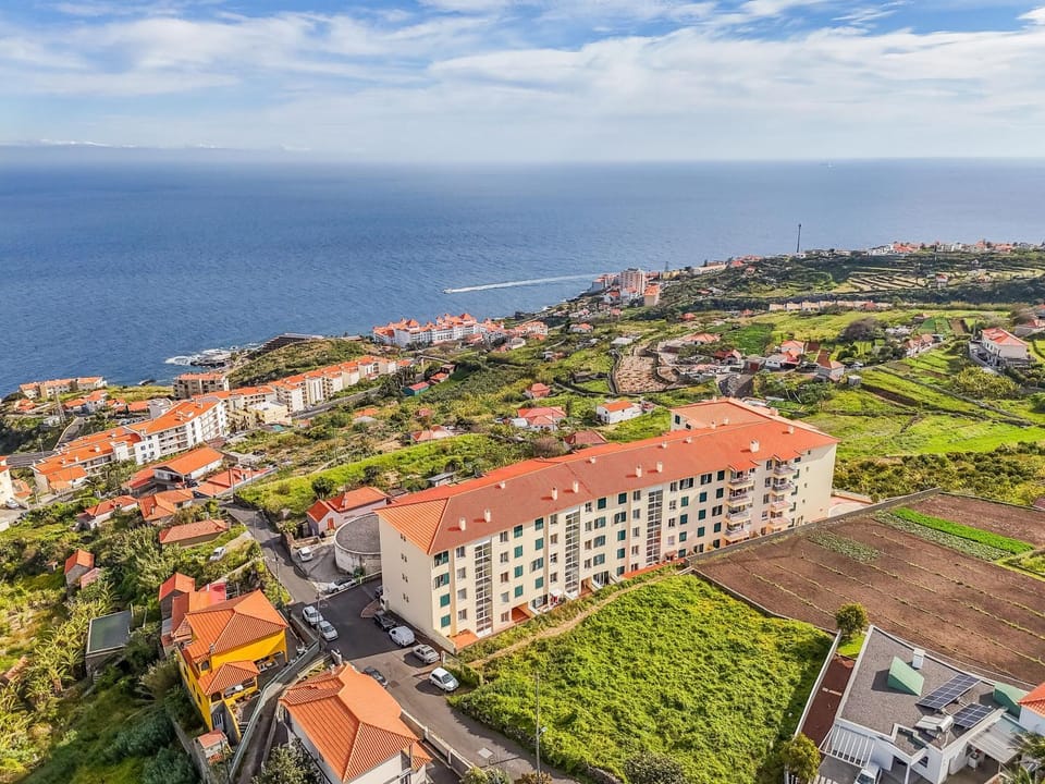 Ramos do Atlântico Apartment in Caniço