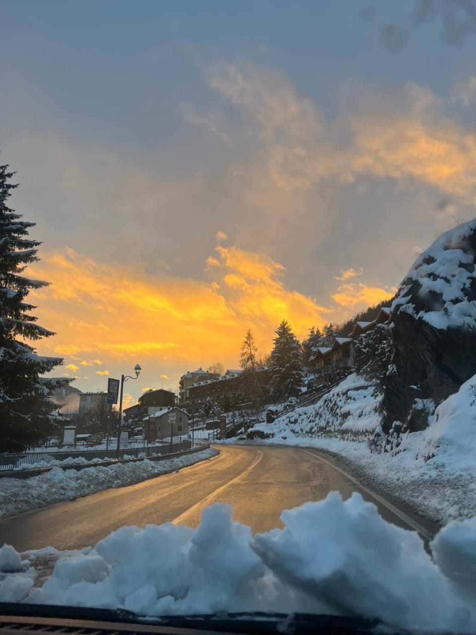 Neighbourhood, Natural landscape, Winter, Mountain view, Sunset