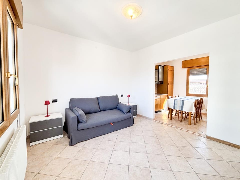 Day, Living room, Seating area, Time of day, kitchen