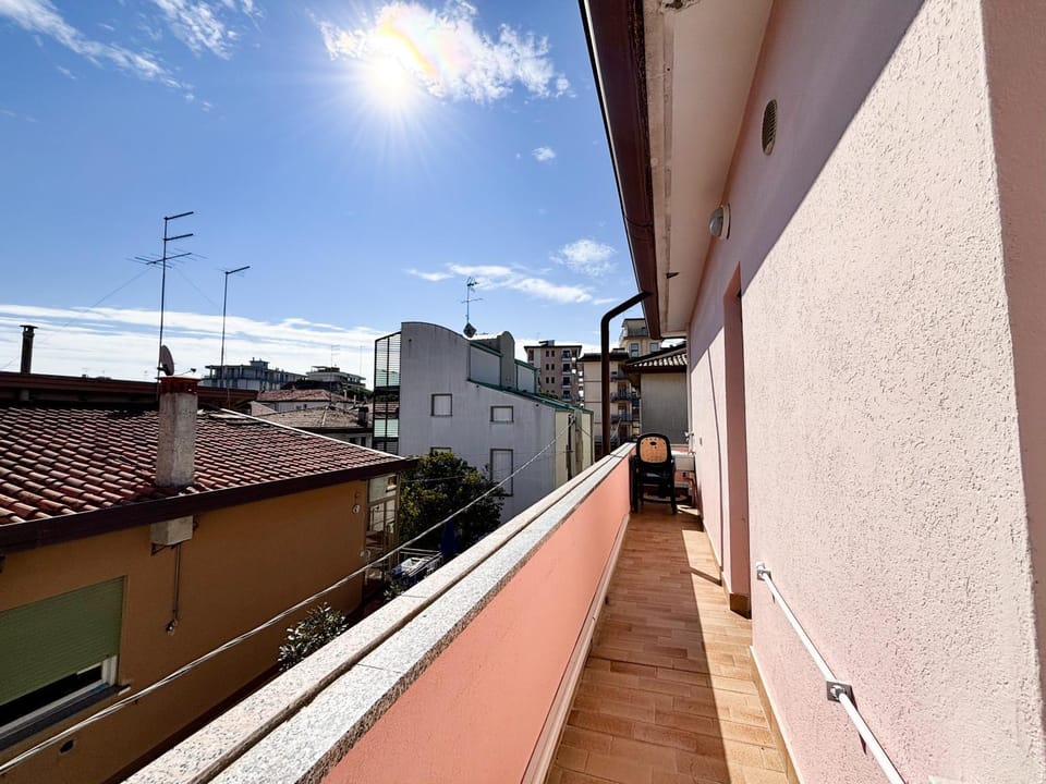Balcony/Terrace, Balcony/Terrace