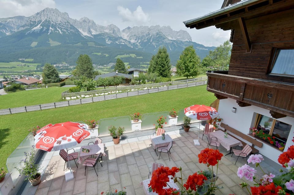 Garden, View (from property/room), Balcony/Terrace, Mountain view