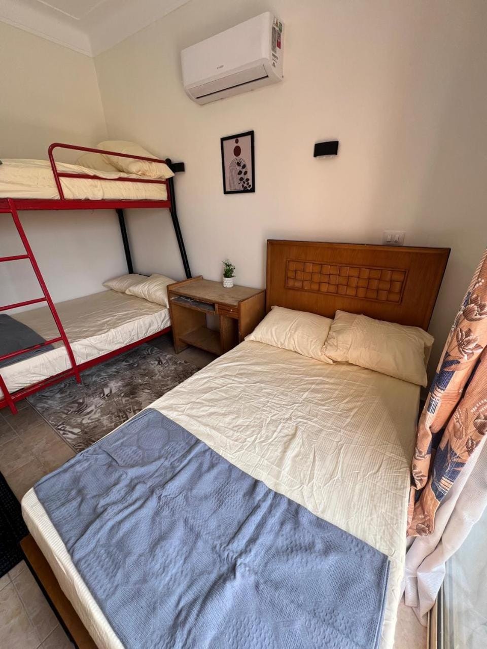 Bedroom, air conditioner