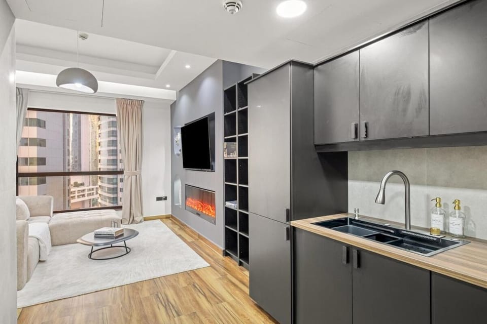 FIRST CLASS 1BR Luxury Gem Near JBR Beach Apartment in Dubai