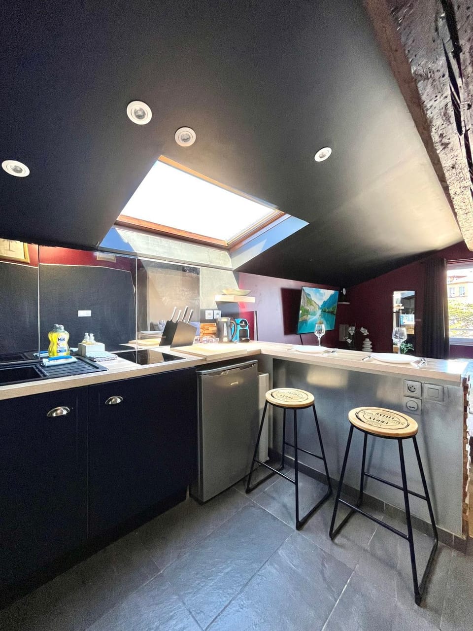 TV and multimedia, Coffee/tea facilities, heating, microwave, kitchen