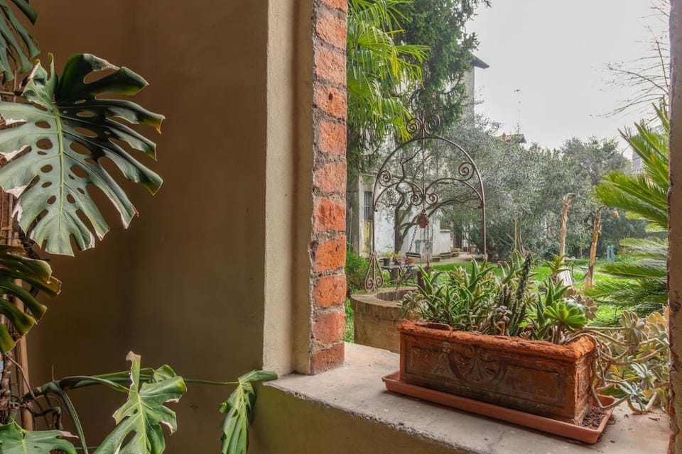 Inner courtyard view