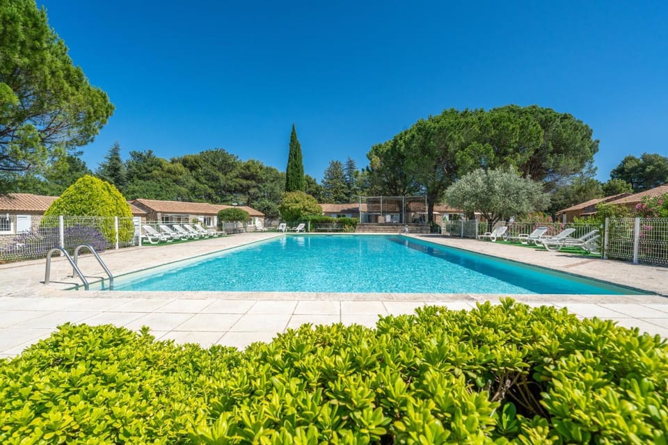 Rental near Ventoux with pool n14 House in Pernes-les-Fontaines
