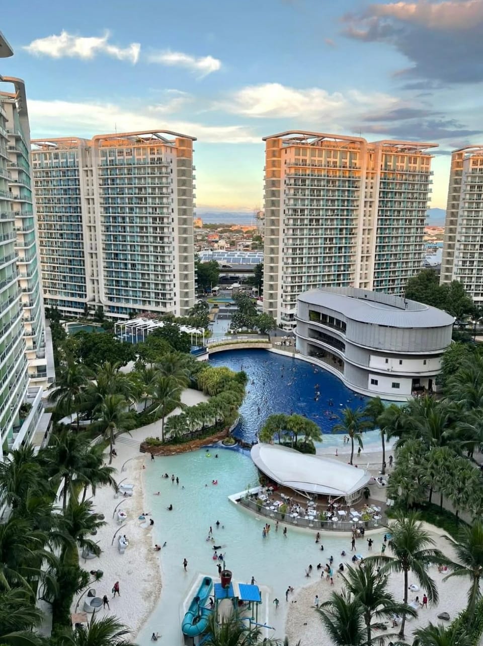 Lounge or bar, Swimming pool