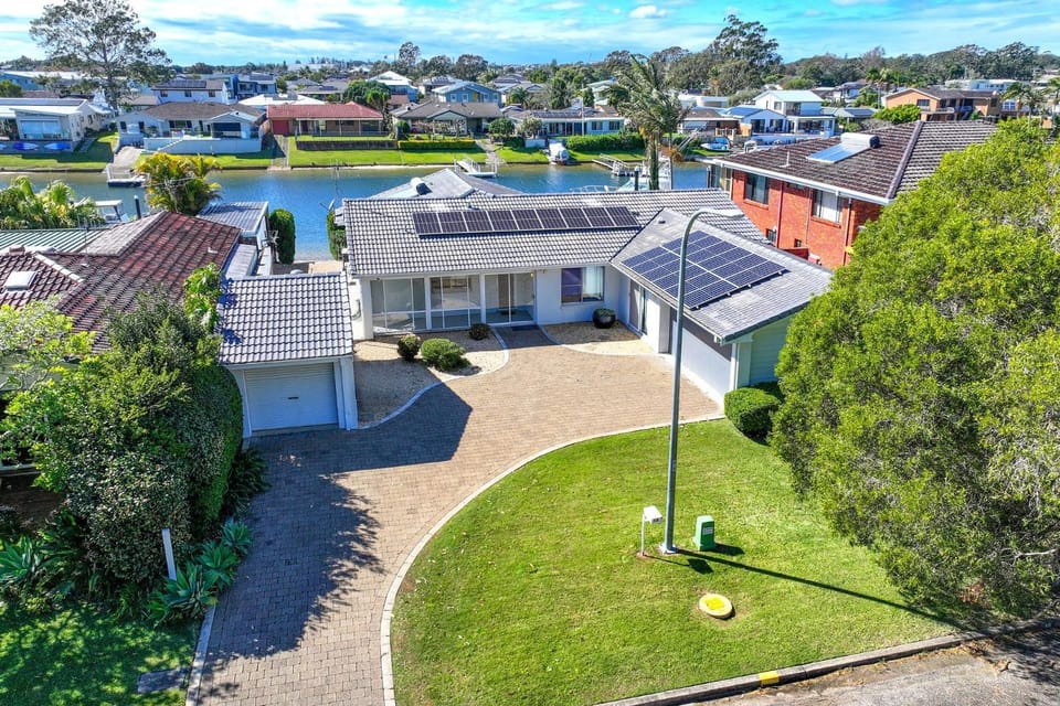 Hibbard Waterfront Escape House in Port Macquarie