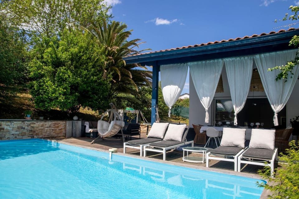 Patio, Garden, Swimming pool