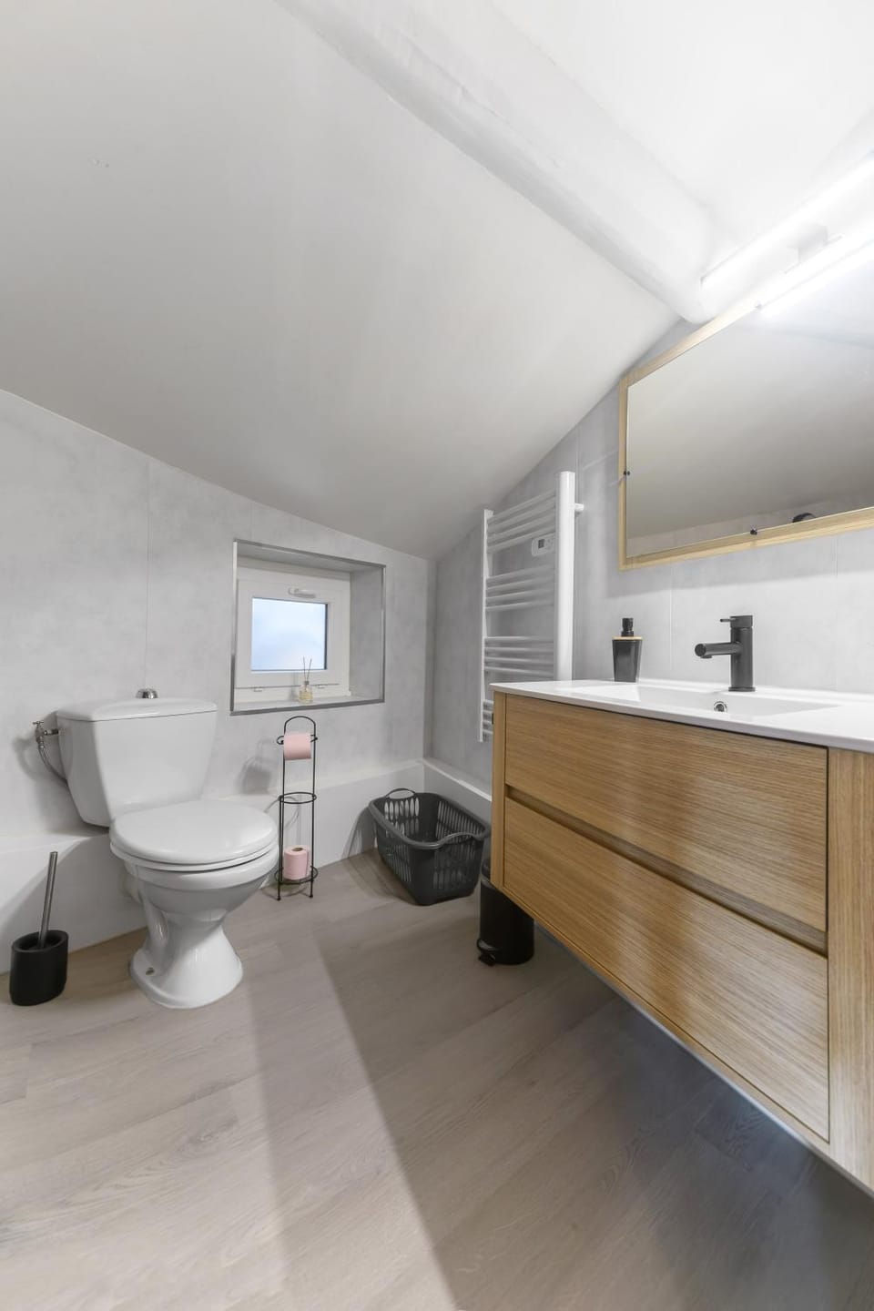 Le Leopold - Appartement rénové, idéal séjour détente ou pro Apartment in Auvergne-Rhône-Alpes