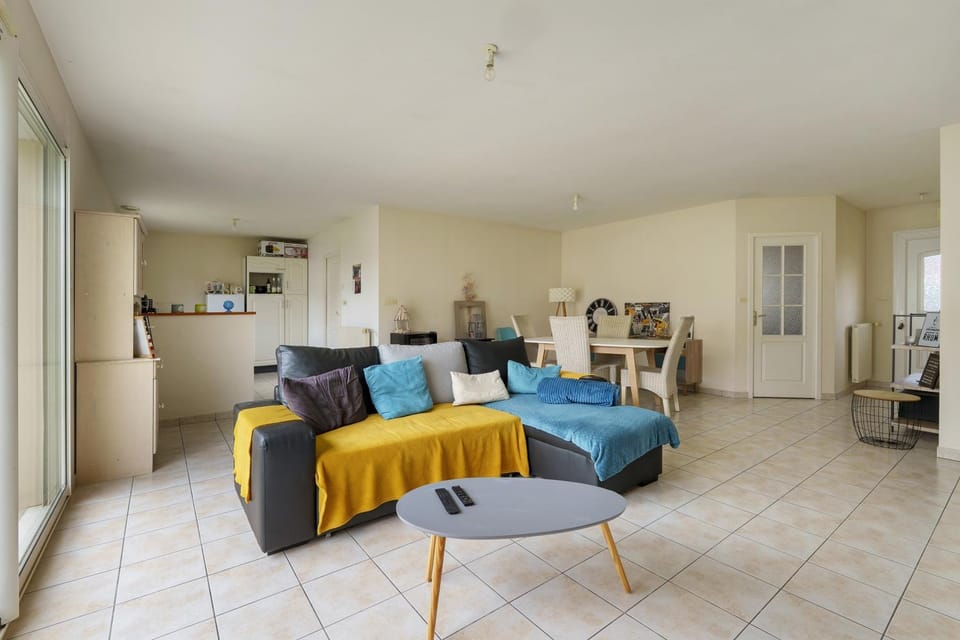 Property building, Living room