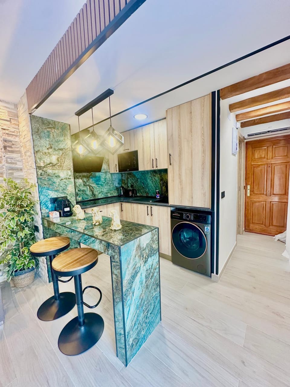Kitchen or kitchenette, Lounge or bar, Dining area