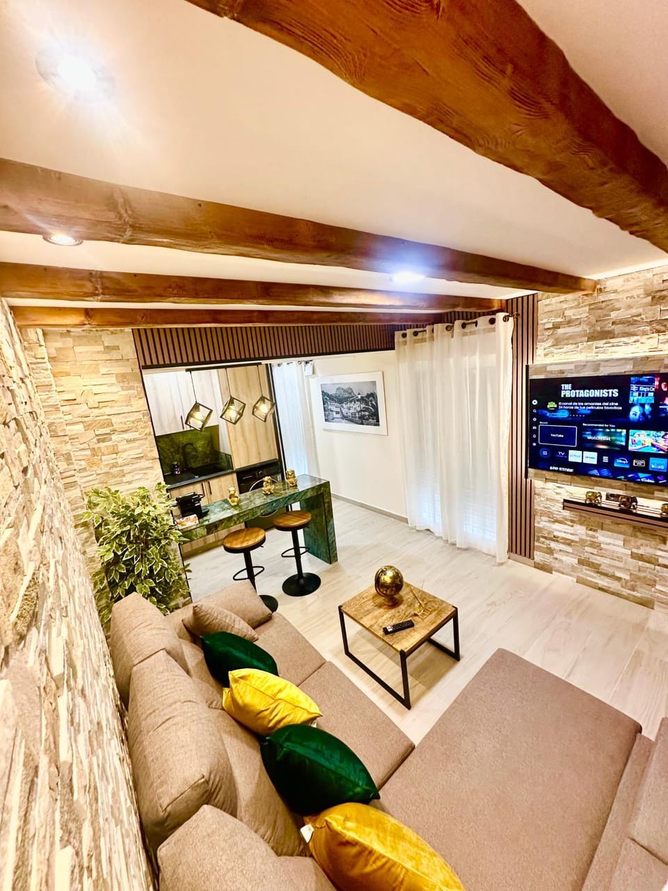 Communal lounge/ TV room, TV and multimedia, Living room, Seating area