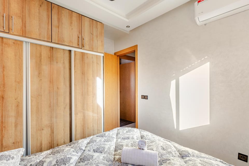 Bed, Photo of the whole room, Bedroom, wardrobe