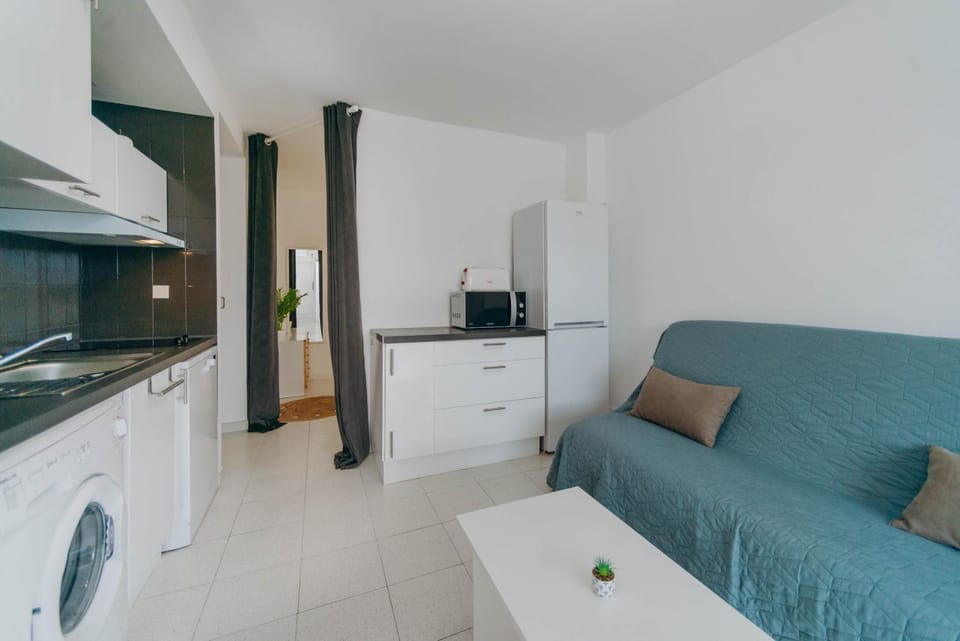 Kitchen or kitchenette, Living room