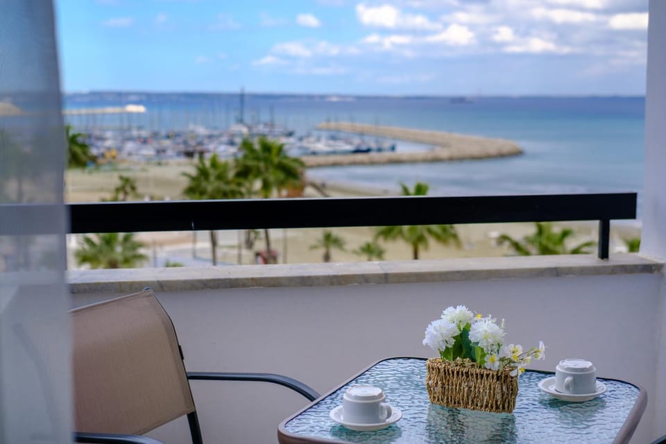 Seating area, Sea view