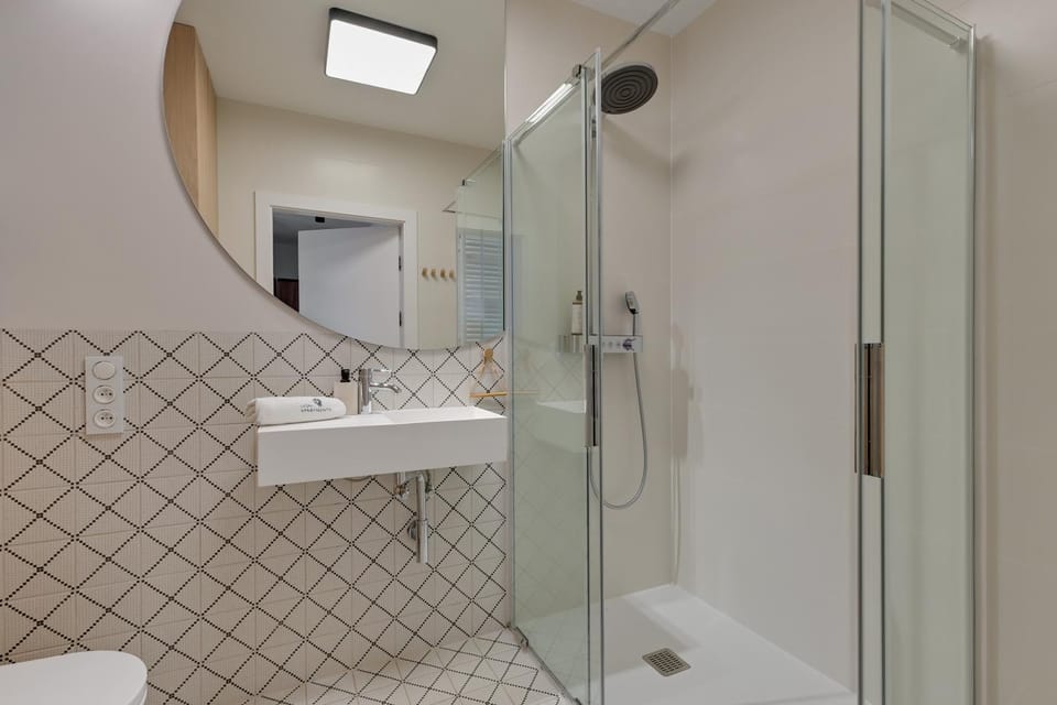 Shower, Toilet, Bathroom
