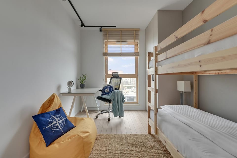 Bed, Photo of the whole room, Bedroom, bunk bed