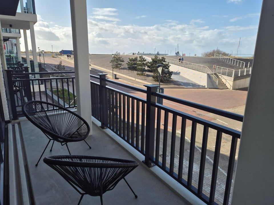 Balcony/Terrace, Balcony/Terrace