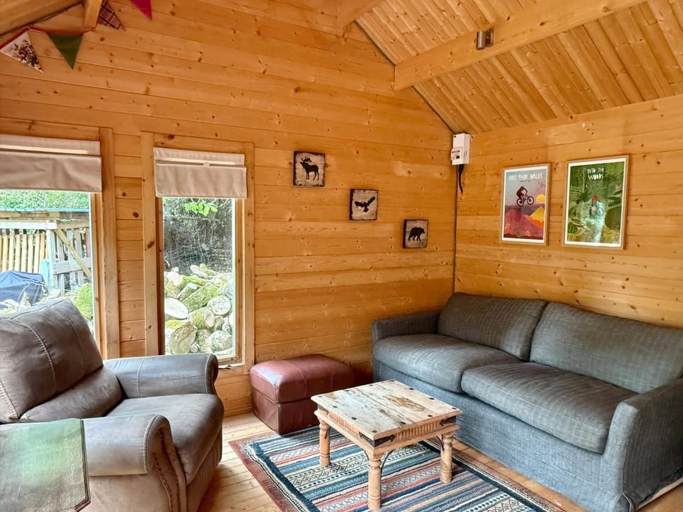 Whole Glamping Site with Hot Tub - Forest of Dean Campground/ 
RV Resort in Forest of Dean