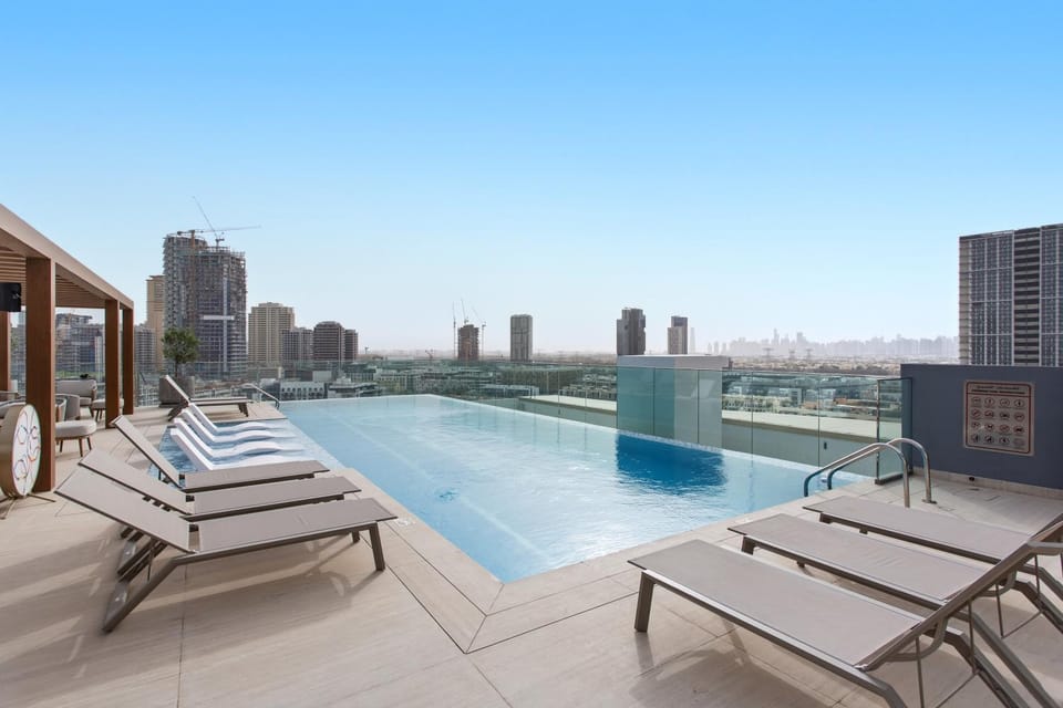 Property building, Swimming pool