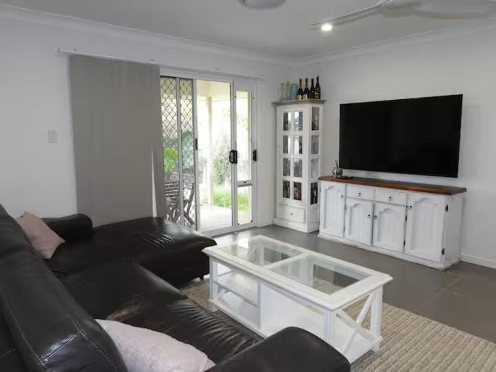 Family home near Theme Parks House in Coomera