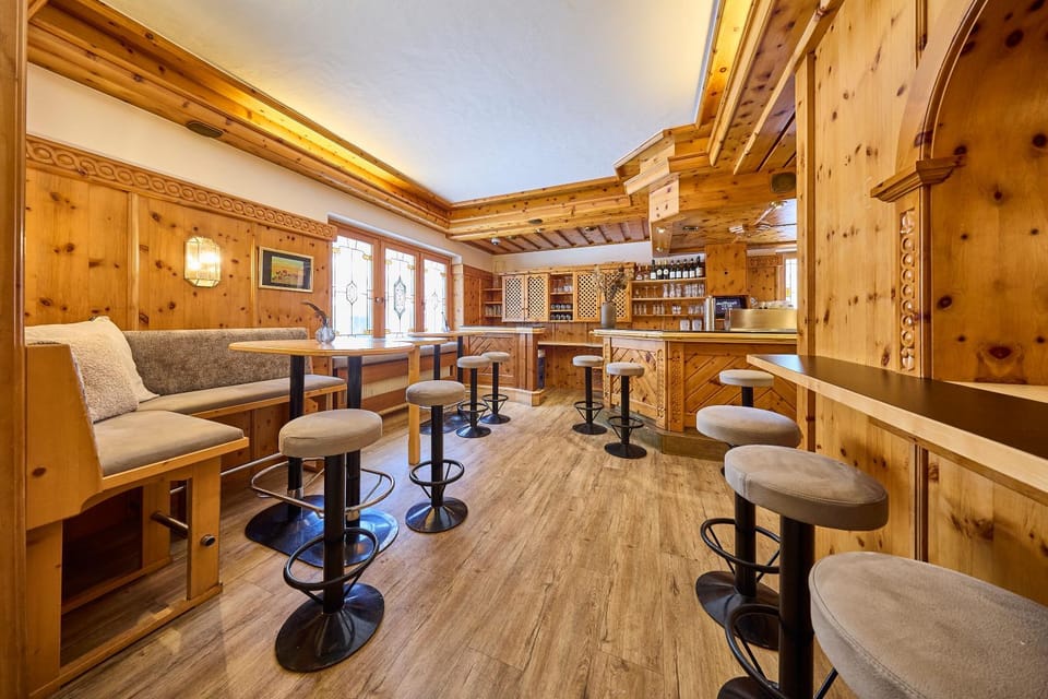 Lounge or bar