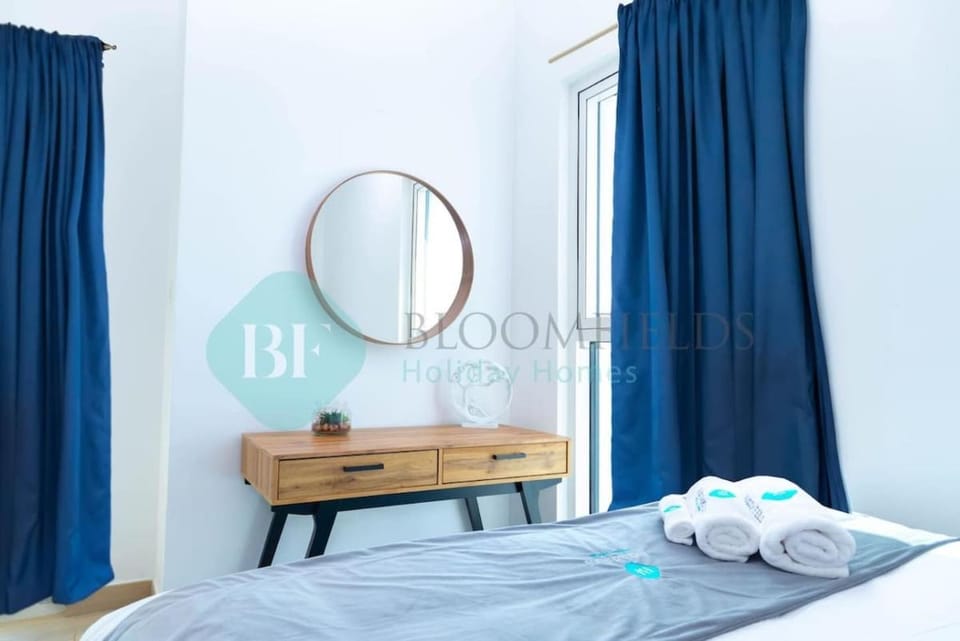 Bloomfields Stu Partial Canal View in Waters Edge Apartment in Abu Dhabi
