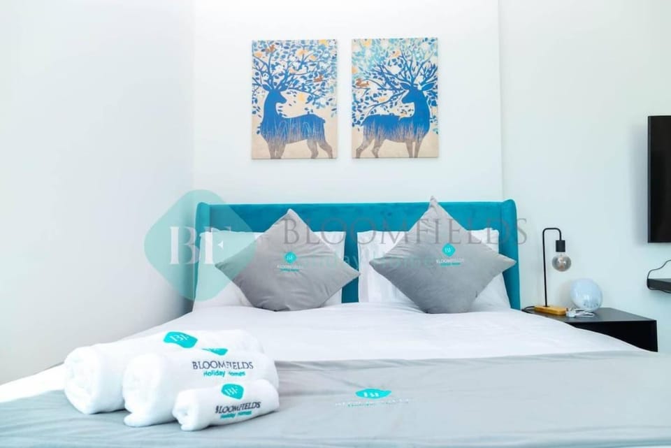 Bloomfields Stu Partial Canal View in Waters Edge Apartment in Abu Dhabi