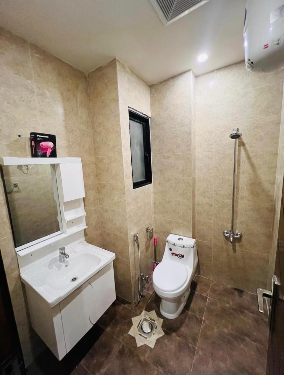 Luxury 2BR Apartment Fast WiFi Bahria Phase 7 Apartment in Islamabad Capital Territory