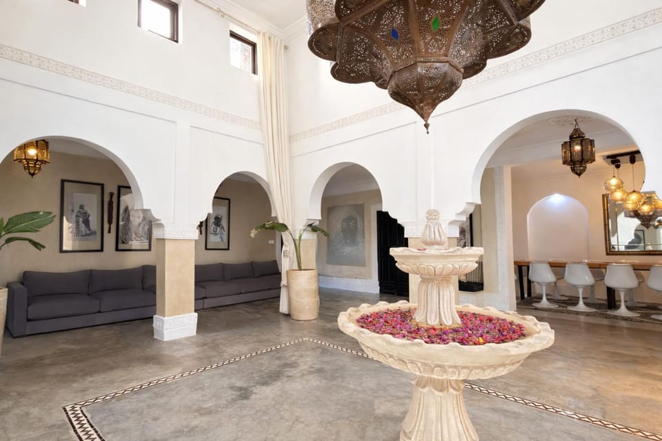 Property building, Lobby or reception