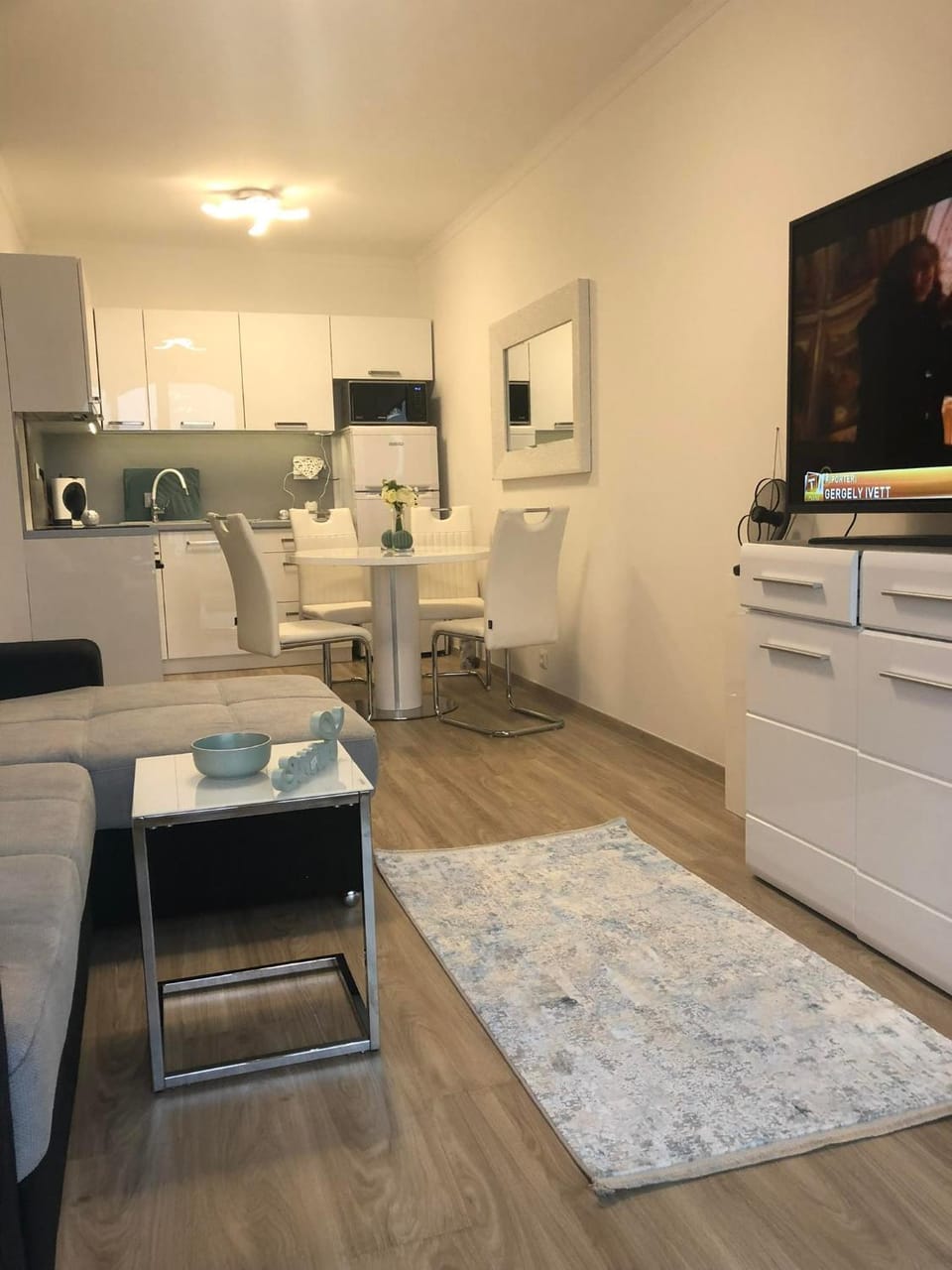 Türkiz Apartman Apartment in Siófok