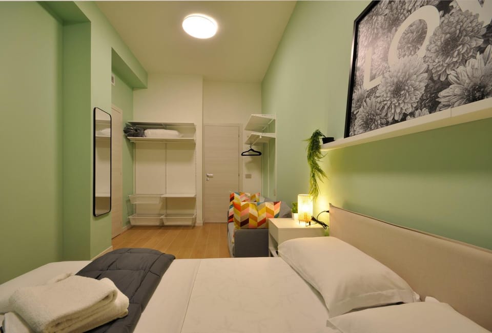 Bedroom, wardrobe