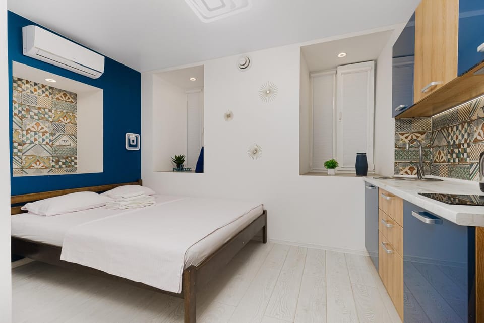 Opera Lane Suites Hotel in Odessa
