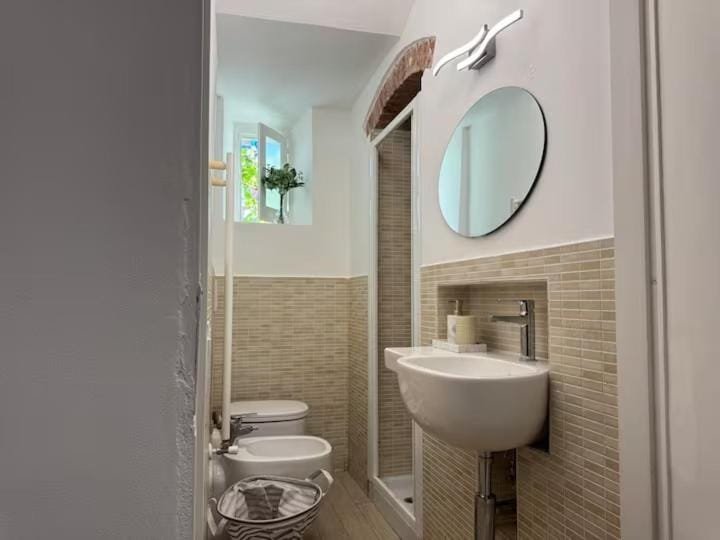 SOBBORGO 34 - Affittacamere - Bed and Breakfast in Sarzana