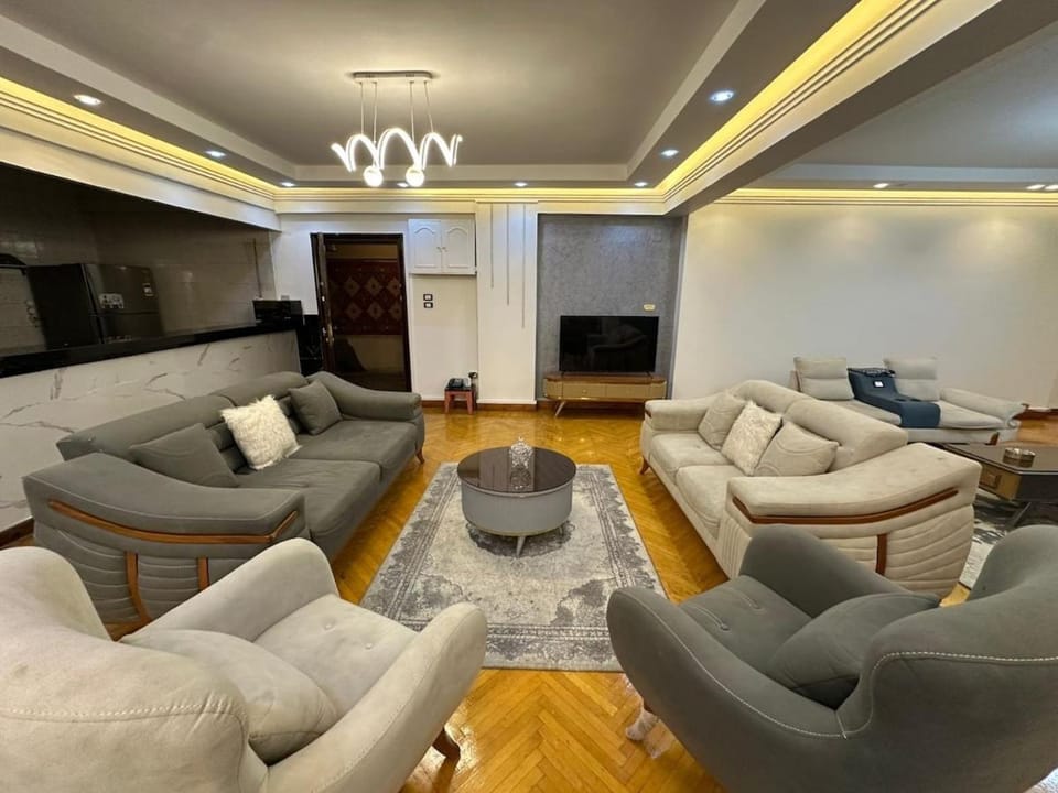 Luxury Nile View Apt Om Kulthoum Tower Apartment in Cairo