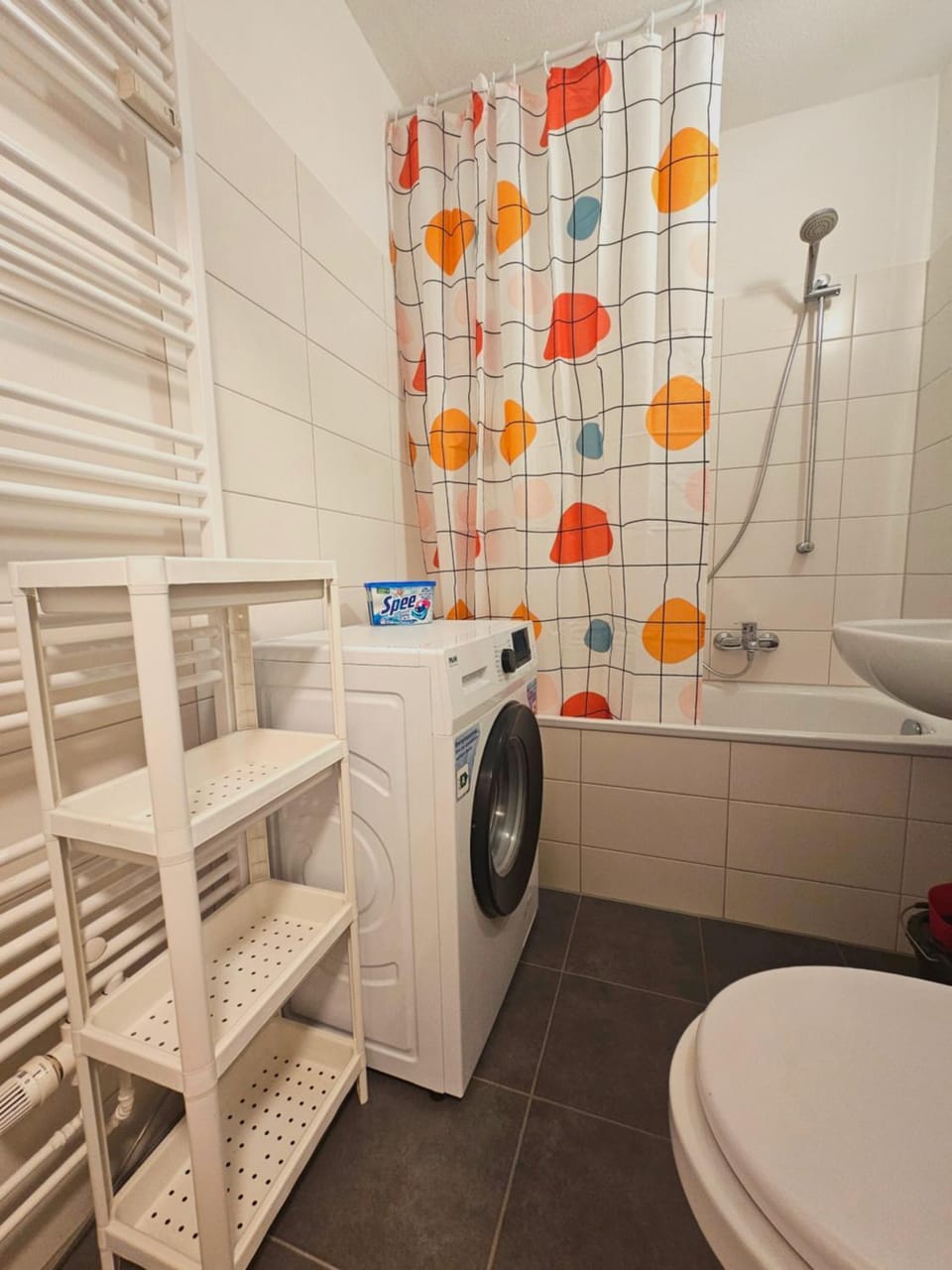 Toilet, Bathroom, washing machine