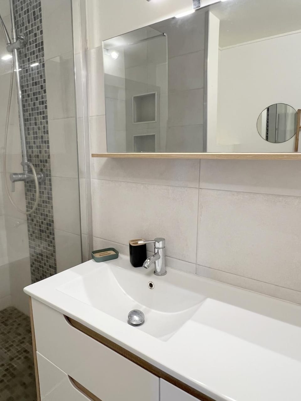 Shower, Bathroom