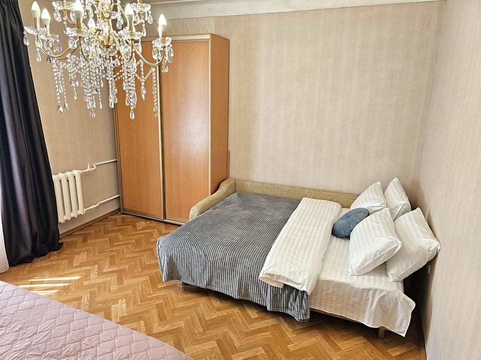 Bed, Photo of the whole room, Bedroom, wardrobe