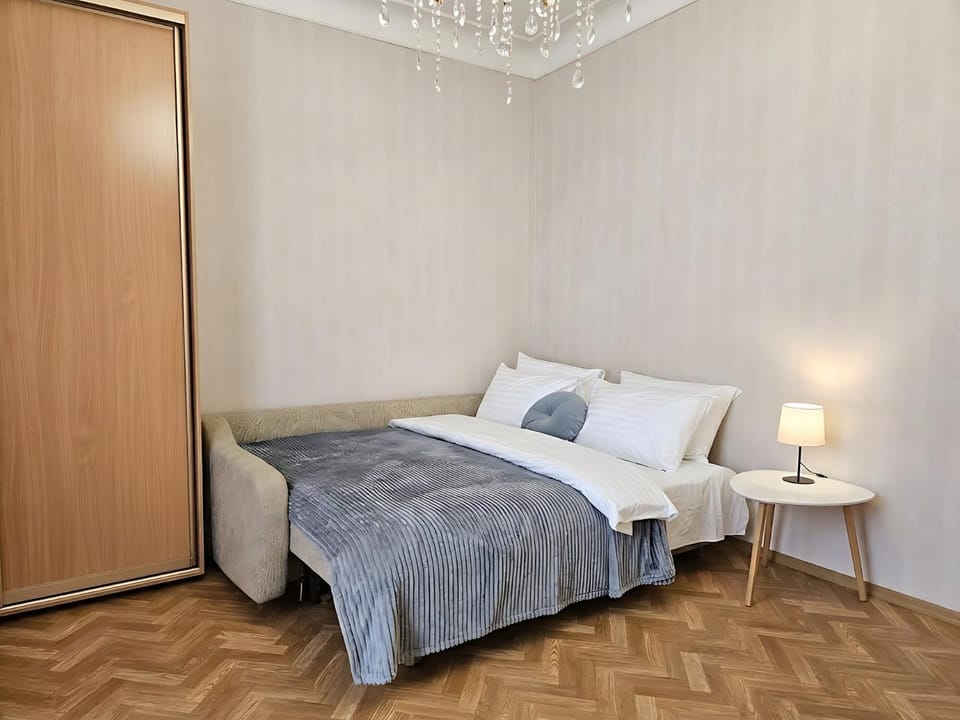 Bed, Photo of the whole room, Bedroom, wardrobe