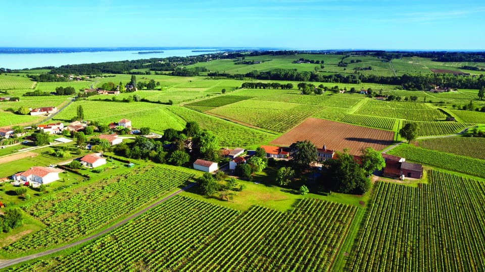 Nearby landmark, Natural landscape, Bird's eye view