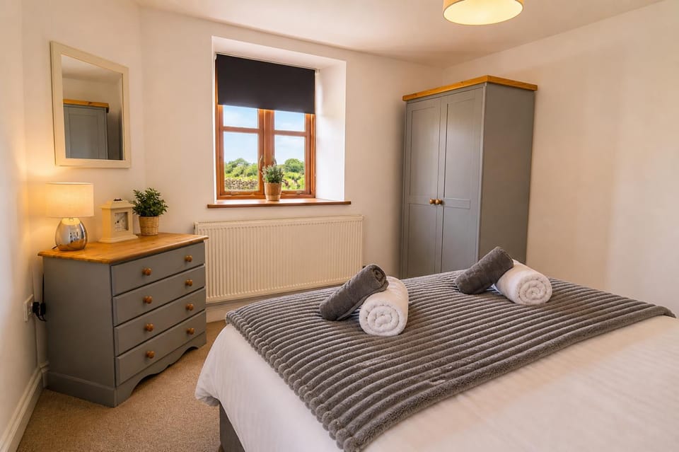 Bed, Photo of the whole room, Bedroom, towels, wardrobe