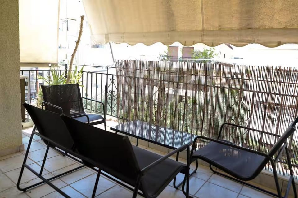 deloshome Apartment in South Athens