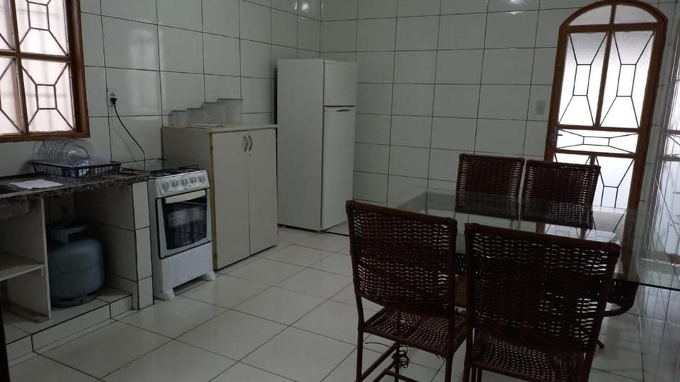CASA 2 QUARTOS , espacosa House in Uberlândia